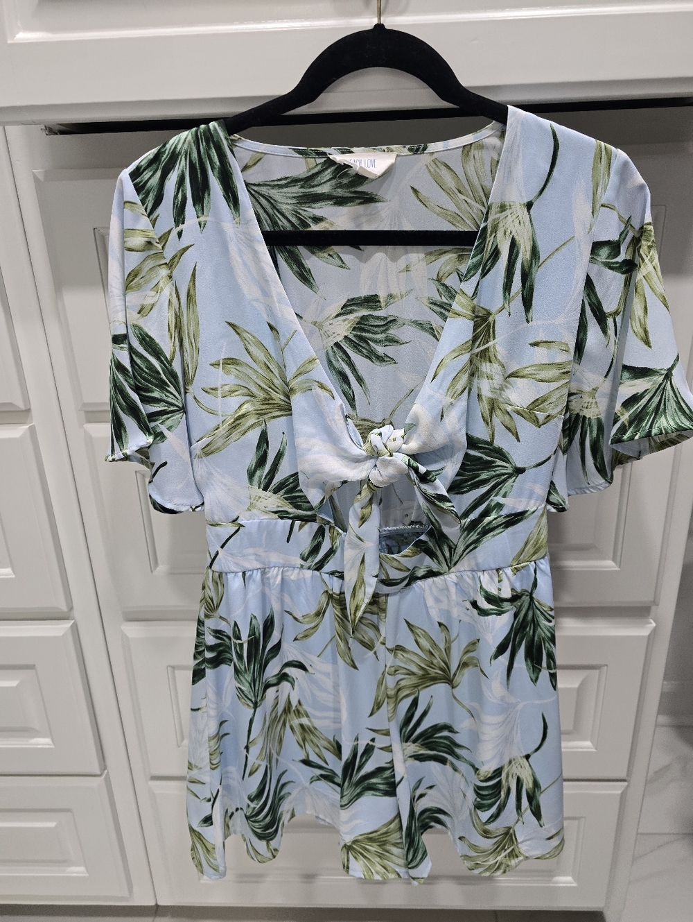 PEACH LOVE- Tropical Leaf Print Tie Front Romper Flowy Vacation Beach Outfit